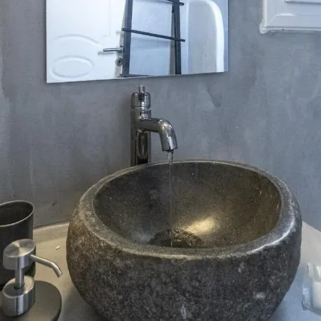 Modern Naya Escape In Santorini With Captivating Sea Views Megalochori  Exterior photo