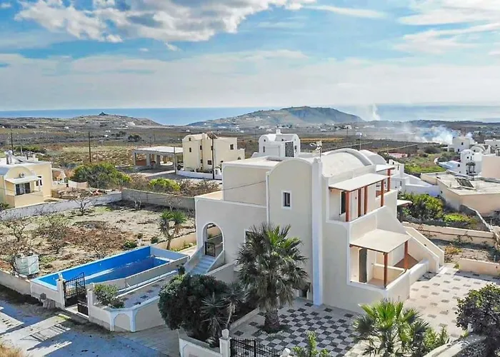 Modern Naya Escape In Santorini With Captivating Sea Views